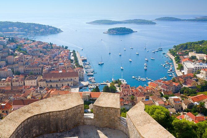 4 Islands Tour from Split to Zlatni Rat, Hvar & Pakleni Islands - Crew and boat operations: the human factor makes this feel smooth