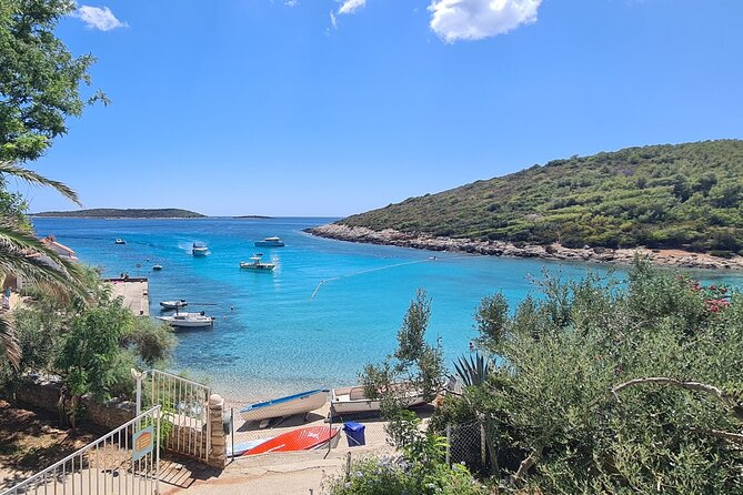 All-inclusive Gastro Blue Cave Tour from Split - Meeting at Trumbićeva obala 14a: find the boat fast