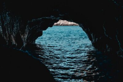 Blue Cave & 6 Islands Speedboat Tour From Split or Podstrana - Boat comfort reality check: saddle seating, sun exposure, and rough-water days