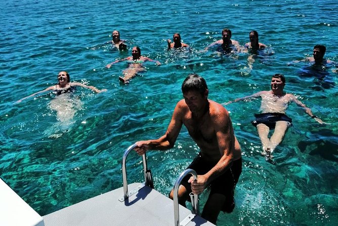 Blue cave and Hvar - 5 Islands speedboat tour from Split - What’s Included on Board (and What You Might Need to Confirm)