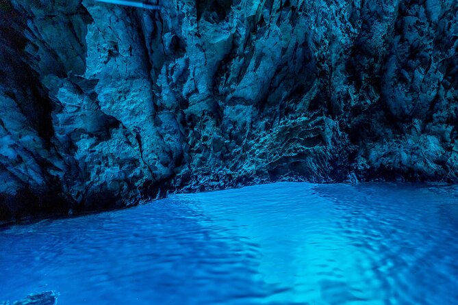 Blue Cave and Hvar 5 Islands speedboat tour | from Split&Trogir - The rhythm of an 11-hour speedboat day