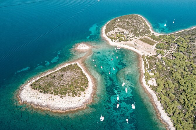 Blue Cave Full-Day Boat Tour with Hvar and 5 Islands - Split to the Islands: how the day is paced