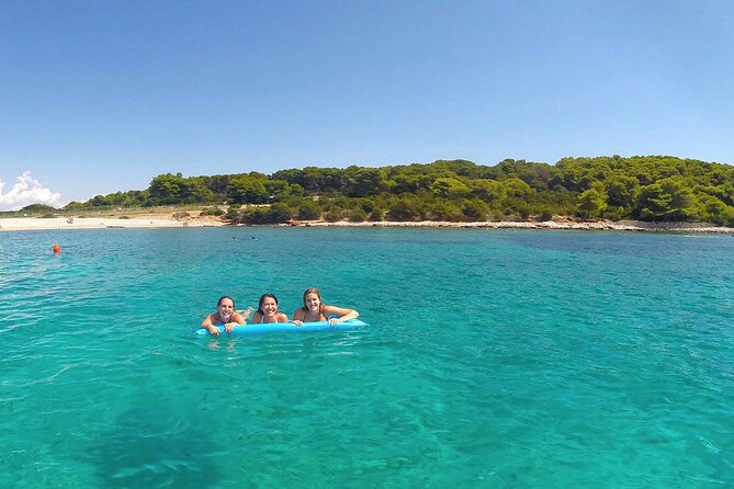 Blue Lagoon and Trogir Half-Day Speedboat Tour from Split - Boat comfort, group size, and why the skipper matters