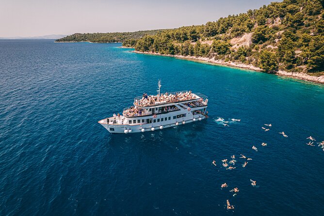 Blue Lagoon, Borkko Beach & Šolta from Split with LUNCH & DRINKS - The Included Meal-and-Drink Setup (and how it changes your day)