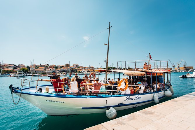 Blue Lagoon/Trogir/Šolta Boat Excursion with Lunch - Šolta and Maslinica: A Softer Island Pause