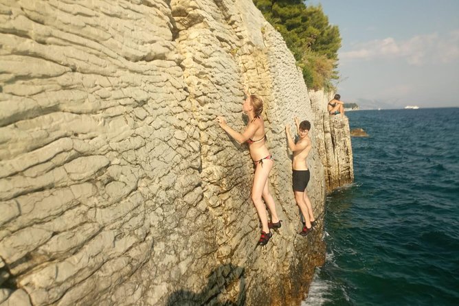 Deep Water Solo and Cliff Jumping Tour in Split - The 3-hour flow: from safety briefing to sea-level finishing