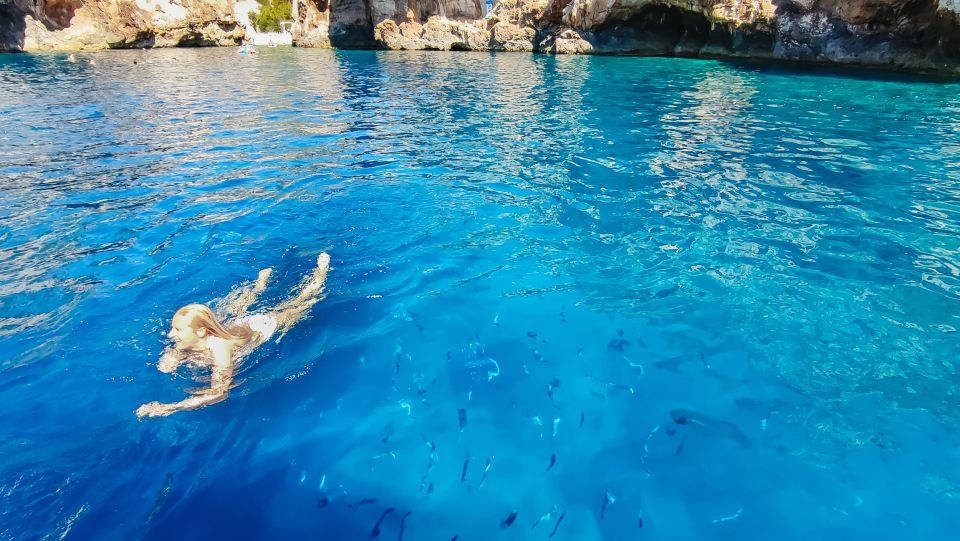From Split: Blue Cave & 5 Islands with Vis & Hvar Boat Tour - What I like most: early Blue Cave timing and great guides
