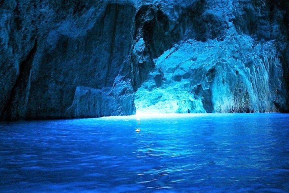 From Split: Blue Cave and 5 islands-Day Tour - From Split to Vis: how the transfer shapes the day