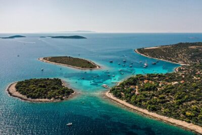 From Split: Blue Lagoon and 3 Islands Speedboat Tour - Stop 1: Beach Bar Borkko on Čiovo for Pine-Tree Shade and a Real Beach Moment