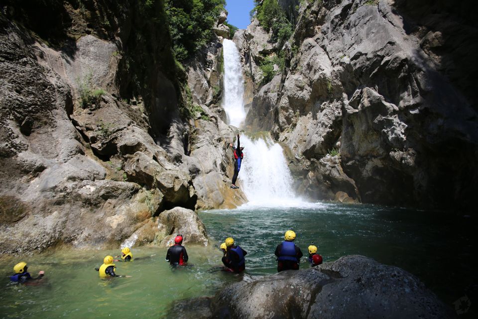 From Split: Canyoning on the Cetina River - Entering the canyon: what the hike and scrambling actually feel like