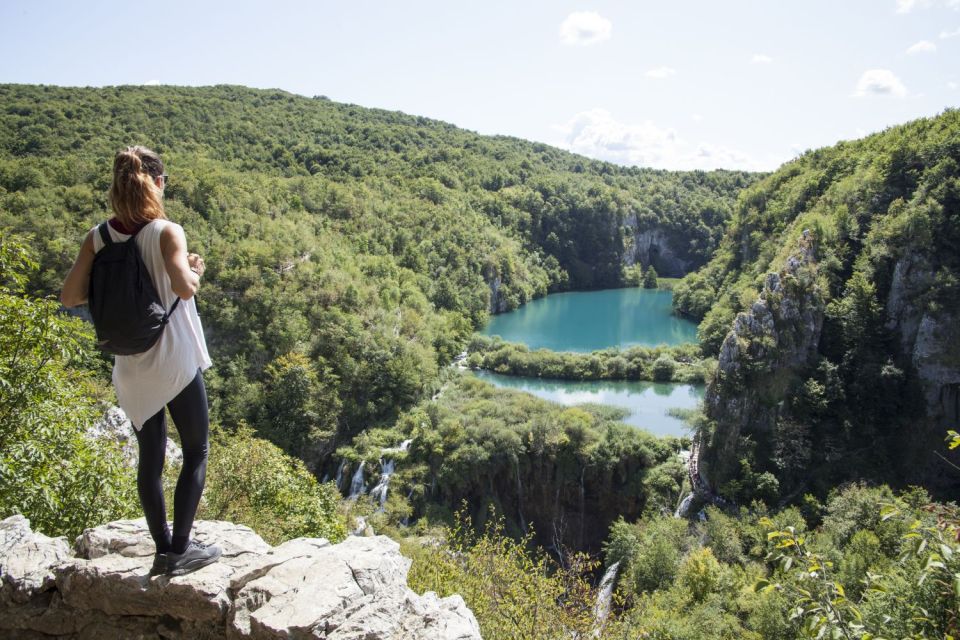 From Split: Plitvice Lakes Fully-Guided Day Tour - Café breaks and local food: what’s included vs what you choose
