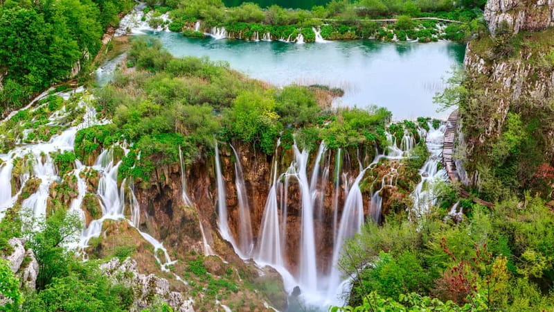 From Split: Plitvice Lakes Guided tour - The park is the star: UNESCO rules the conversation here