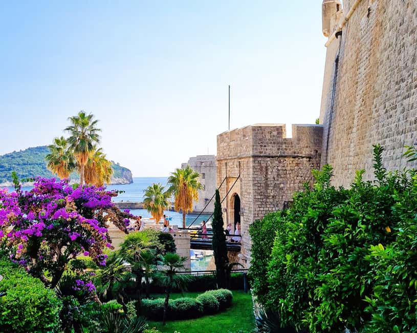 From Split/Trogir: Dubrovnik Guided Tour with a Stop in Ston - The Van Ride From Split or Trogir: Comfort Helps, Time Still Counts