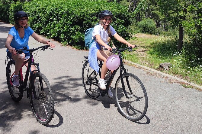 Marjan Park & Split City Bike Tour - The ride setup: bikes, helmets, water, and a group that stays together
