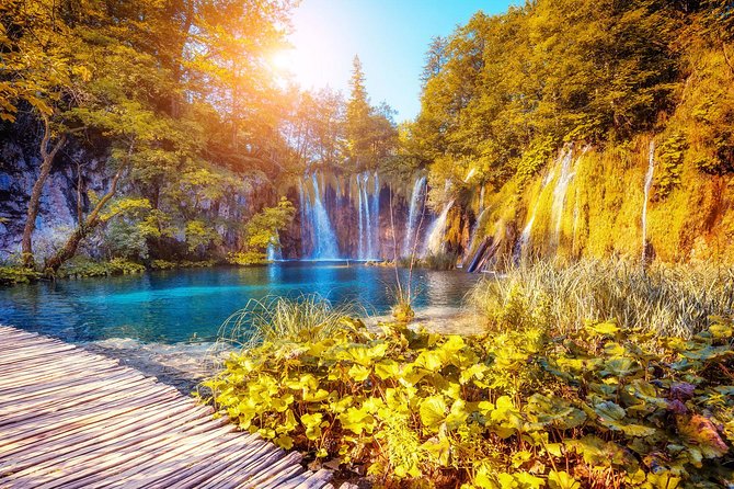 Plitvice Lakes Guided tour with Entrance ticket included - Entering Plitvice with park fees included: what you’re actually getting