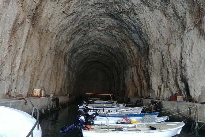Private boat tour-custom itinerary from Split and Trogir - Skippers Make the Difference: The Crew Reputation That Shows Up in Real Days