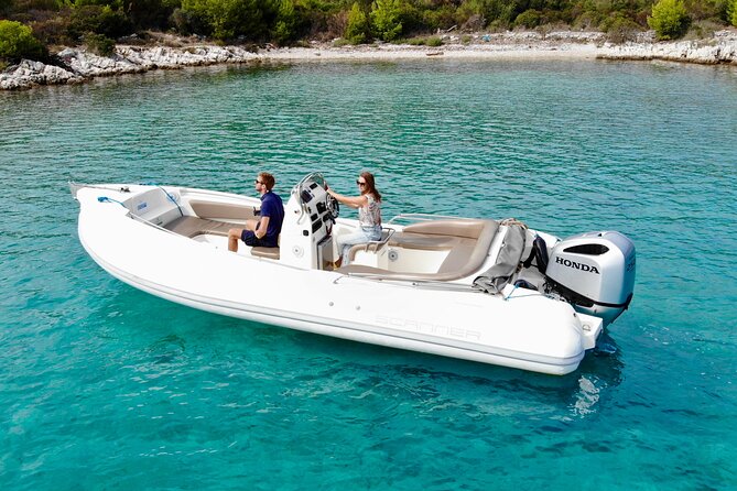 Private Customised Boat Tour With Speed Boat - The value of a private speedboat plan from Split (up to 4)