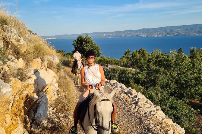 Ranch 22 Podstrana, " Horse riding 12 km from SPLIT " - Who should book this horseback ride near Split