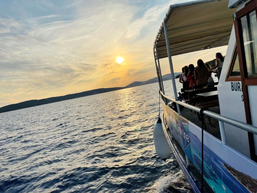 Split: 1.5-Hour Riviera Boat Cruise with a Free Drink - The Sights You’ll Actually Care About: Palace Views and Marjan Hill
