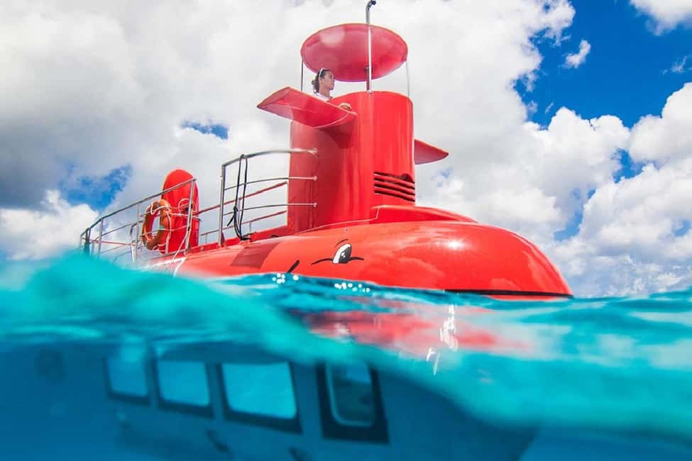 Split: 45-minute Semi-Submersible Submarine Trip - How the underwater viewing works (and what you’ll notice through the windows)