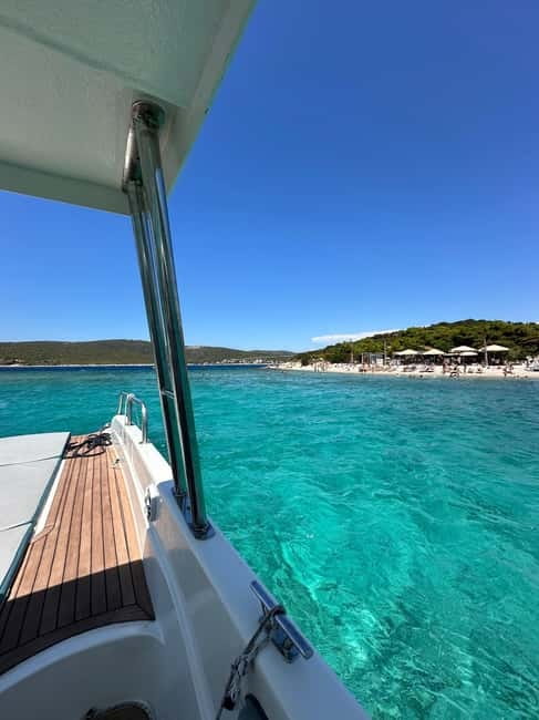 Split: 5 Islands Full-Day Tour to Blue Cave, Vis & Hvar - Stiniva Cove: The Dramatic Stop Built for Photos (and a Little Reality Check)