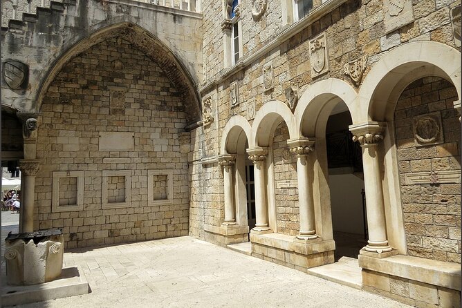 Split and Trogir Half Day Guided tour - Riva Harbor and Fruit’s Square: Split’s Easy Streets for Midday Breathing Room