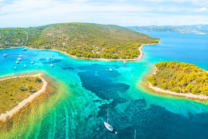 Split: Blue Lagoon & 3 Islands Speedboat Tour - Small group - Šolta and Čiovo: Maslinica village or Labadusa Beach