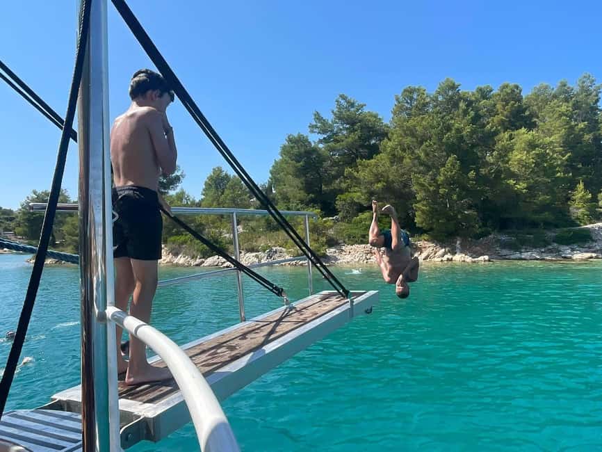 Split: Blue Lagoon and Šolta Boat Tour with Lunch and Drinks - Blue Lagoon swim stop: the color, the crowd, and the best strategy