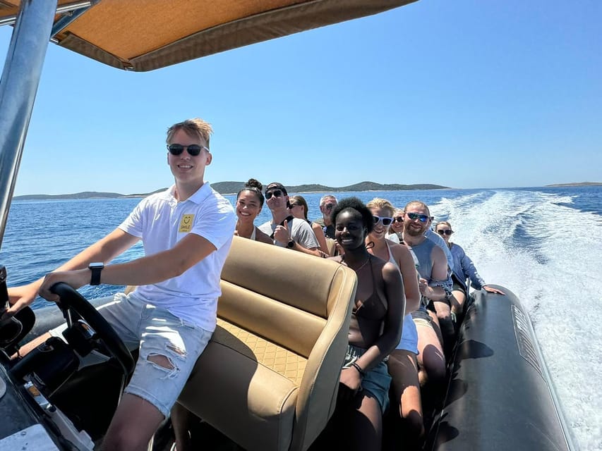 Split: Blue Lagoon, Hvar and 5 Islands Small Group Boat Tour - Ĺ olta: another snorkeling-friendly coast break