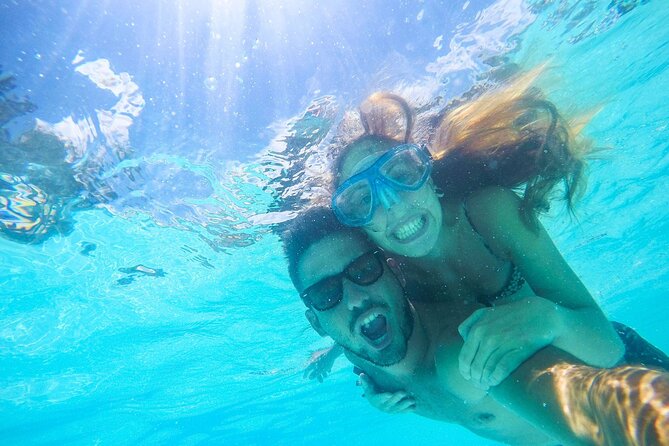 Split: Blue Lagoon, Hvar, Brač, 6 Islands Boat Tour - Small Group - Stop 1: Milna on Brač (45 Minutes of Harbor Life)
