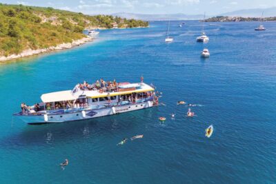 Split: Blue Lagoon, Shipwreck, & Šolta with Lunch & Drinks - Nečujam Bay and the shipwreck: swim-first, plan for wind