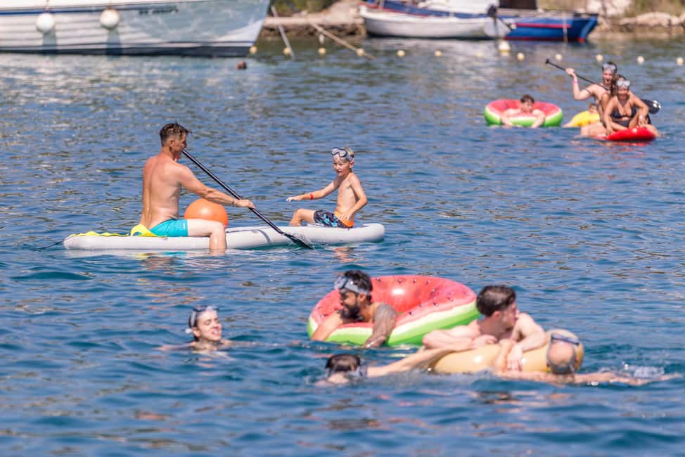 Split: Blue Lagoon, Shipwreck, & Šolta with Lunch & Drinks - On-board comfort, lunch, and the stuff that makes the day feel worth it