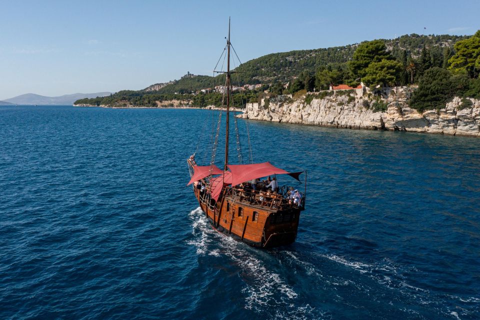 Split: Cruise on Columbo's Pirate Ship "Santa Maria" - Photos you’ll actually like: using the ship and the coast in the same frame