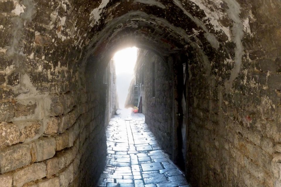 Split: Game of Thrones Tour with Diocletian's Palace Cellar - Inside Diocletian’s Palace Cellars: Where the Meereen Story Lives