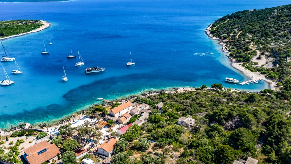 Split: Half-Day Blue Lagoon, Shipwreck, and Trogir Boat Tour - Key highlights worth planning for