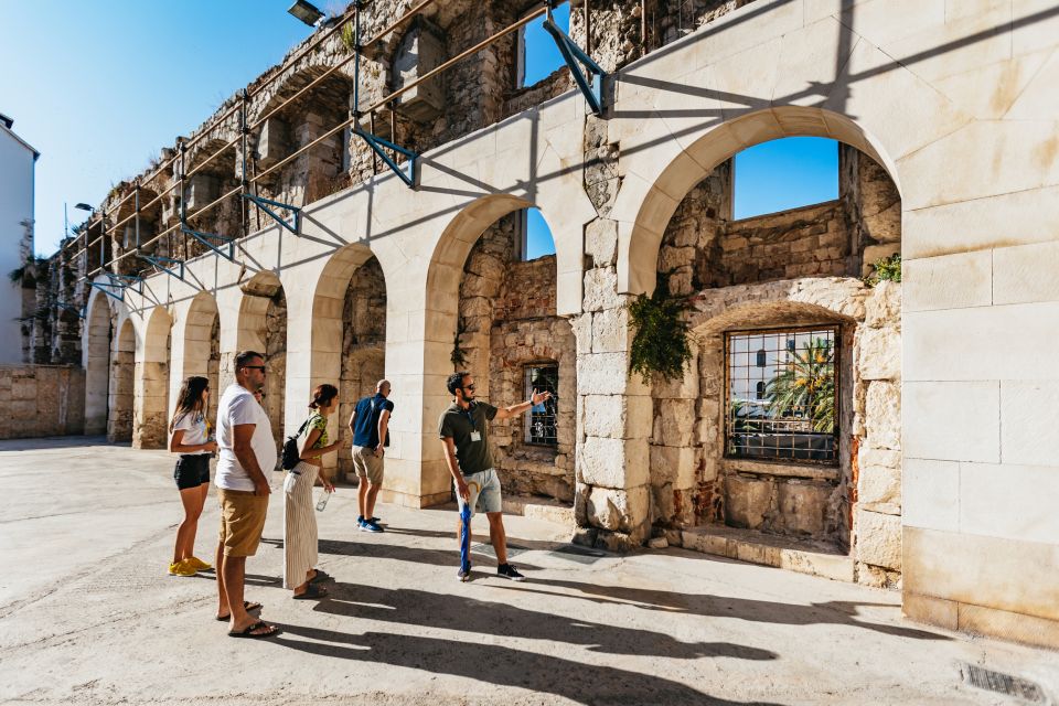 Split: Old Town and Diocletian Palace Walking Tour - Gregory of Nin in Giardin Park: a statue with a story