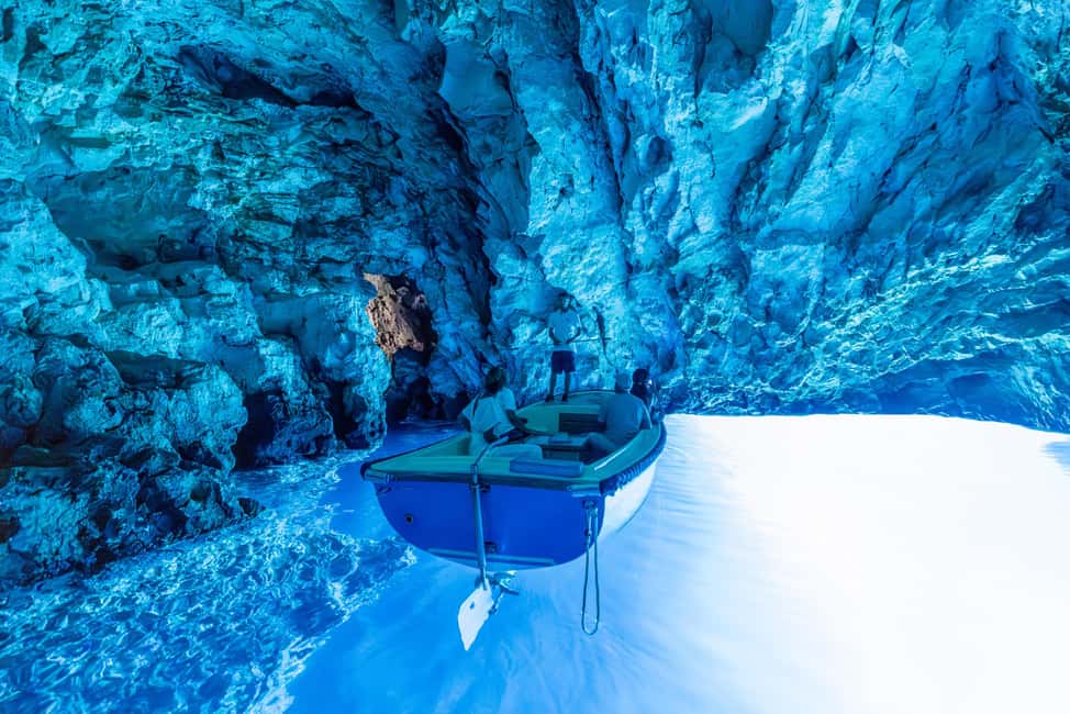 Split or Trogir: Blue Cave, Vis, and Hvar Speedboat Day Trip - Cruising Out: The Ride From Split to Biševo and What It Feels Like