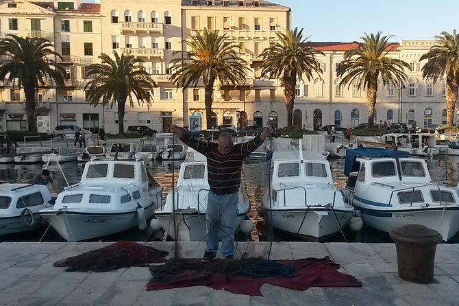 SPLIT-PRIVATE Walking Tour of Diocletian's Palace & Old Town - Palazzo di Diocleziano: walking into the AD 305 story