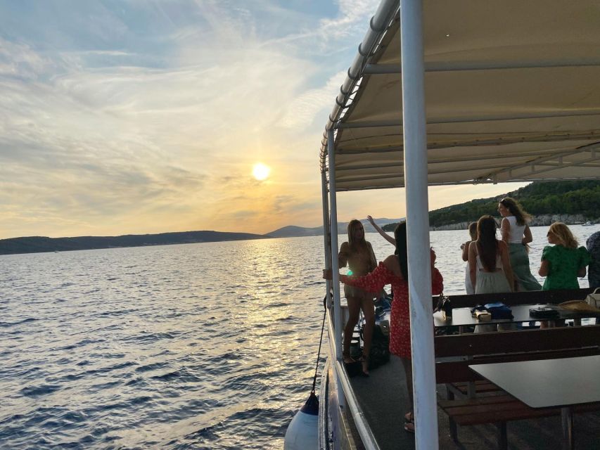 Split: Riviera Sunset Cruise & Swim with Summer Vibes - The Route: Marjan Park Forest to Old Town Views (What You’ll Actually See)