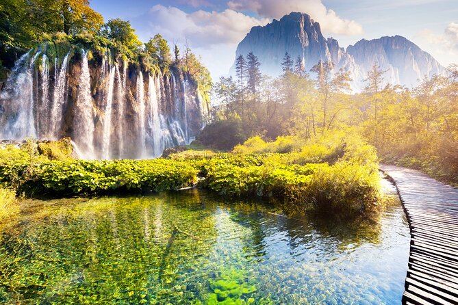 Split to Plitvice Lakes Private Tour with Local Guide - Timing, crowds, and why mornings matter at Plitvice