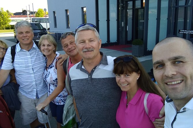 Split to Split Airport Private transfer 1-8 pax (Door to Door transfer) - Who this Split Airport transfer is best for