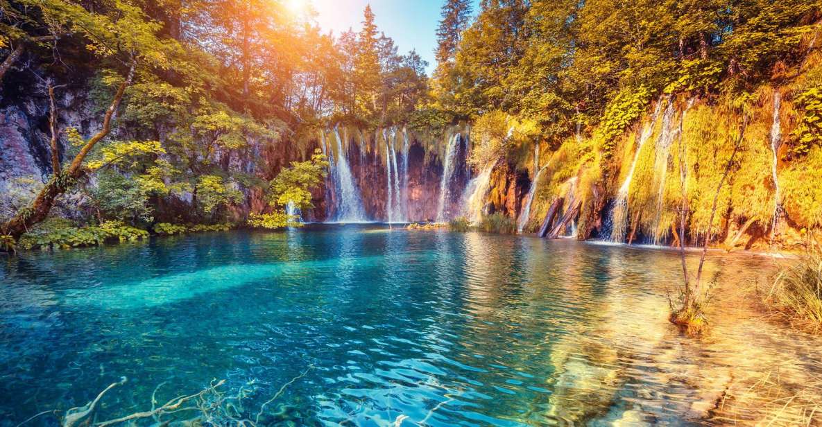Split: Transfer to Zagreb with Plitvice Lakes Entry Tickets - Café break and the jump from countryside to UNESCO lakes