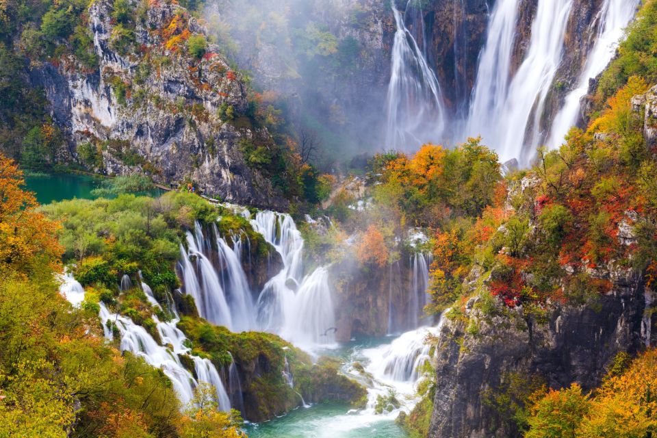 Split: Transfer to Zagreb with Plitvice Lakes Entry Tickets - Inside Plitvice Lakes National Park: what 4.5 guided hours feels like