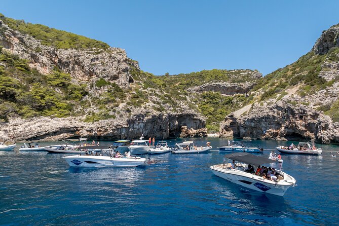 Split/Trogir: Blue Cave, Vis and Hvar Small Group Tour - Stop 4: Podhumlje limestone caves — sea-and-wind shapes