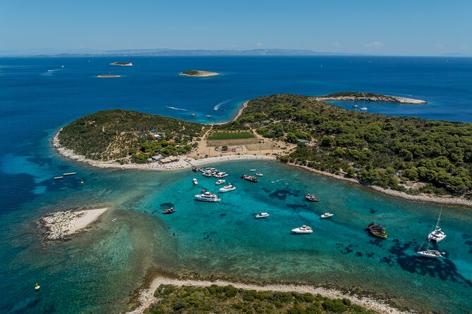 Split/Trogir: Blue Cave, Vis, and Hvar Speedboat Day Tour - Boat comfort, sea conditions, and what to pack