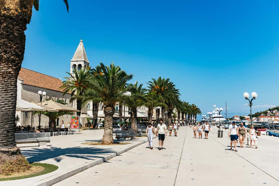 Split/Trogir: Blue lagoon and 3 islands speedboat tour - Maslinica fishermen village: a calmer finish with waterfront charm