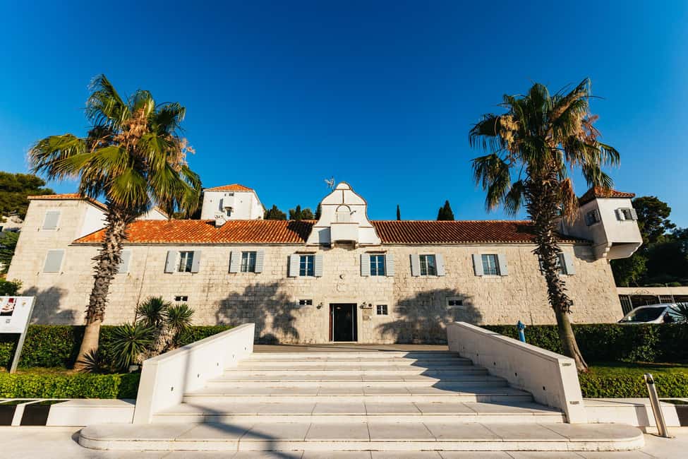 Split/Trogir: Blue lagoon and 3 islands speedboat tour - The skipper and guide factor: what you’ll feel on the boat