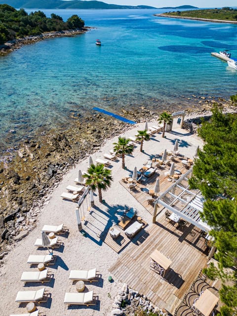 Split/Trogir: Half-Day(5 hours) 3-Island Speedboat Adventure - Maslinica on Šolta: A Village Break That Changes the Pace