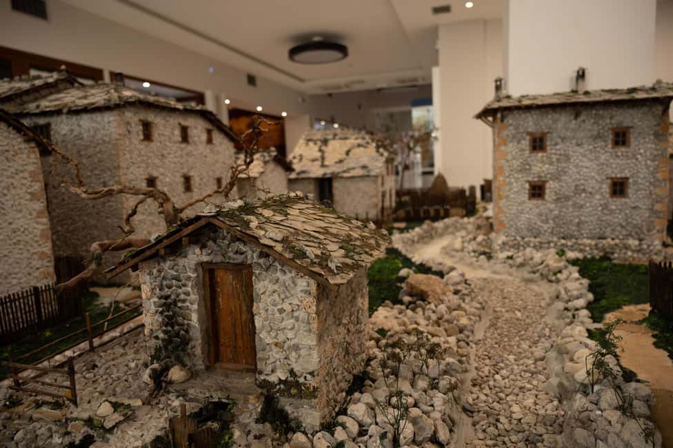Split/Trogir: Mostar and Medjugorje Tour with Wine Tasting - Split or Trogir to Bosnia: why the ride time matters