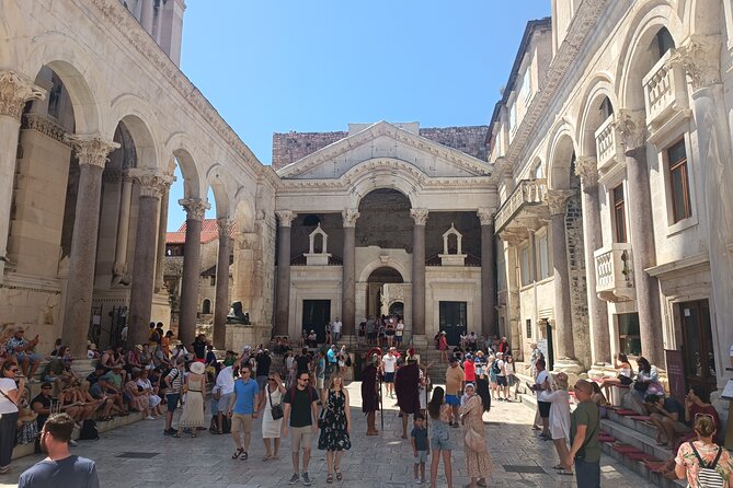 Split Walking Tour with Professor of History - Cathedral of Saint Domnius and the Temple of Jupiter: The outside view that still pays off